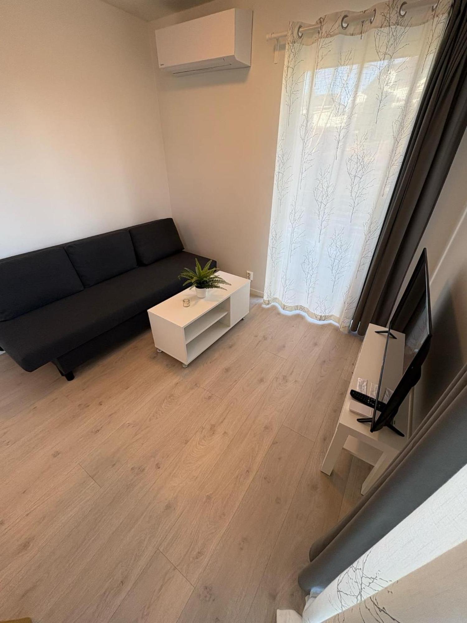 Lisas Apartment, Private New 1 Bedroom And 1 Living Room With Sofa Bed And Big Windows, Share With Nobody Oslo Exterior photo